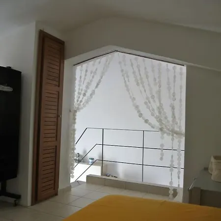 Calm & Airy House In Prázdninový dům *