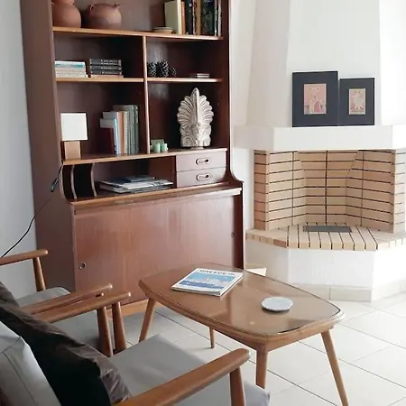 Calm & Airy House In