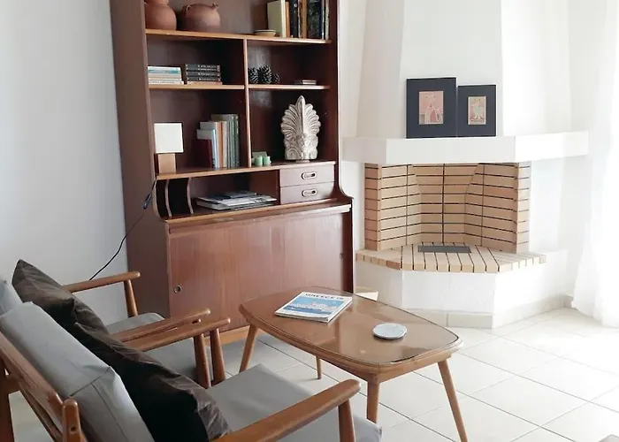 Calm & Airy House In